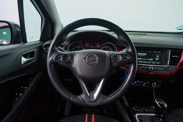 Opel Crossland (2022) — foto 10 van 97