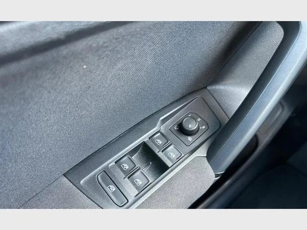 Volkswagen Tiguan (2023) — foto 17 van 33