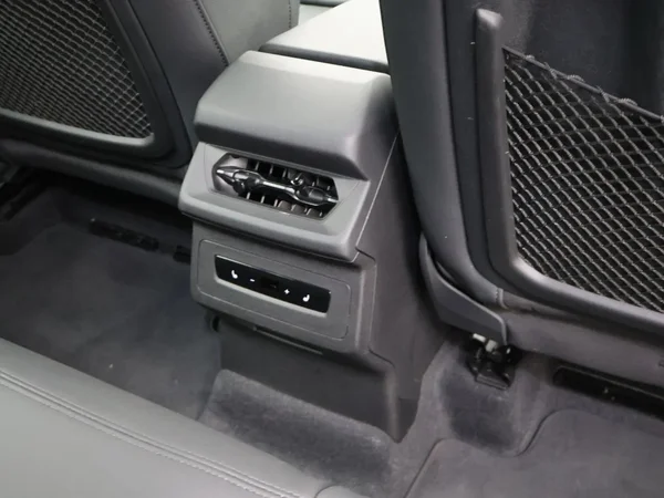 Audi Q6 e-tron (2025) — foto 26 van 29