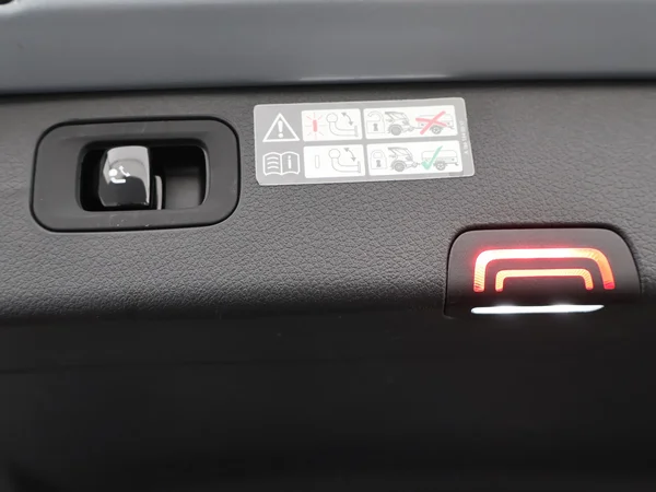 MERCEDES-BENZ C Break (2022) — foto 15 van 32