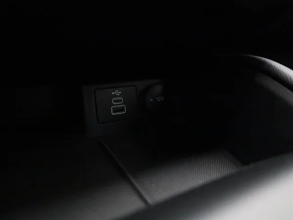 Ford Kuga (2023) — foto 19 van 45