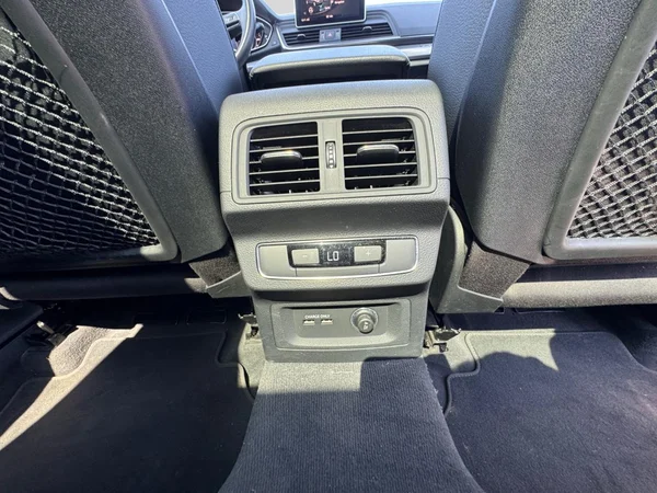 AUDI Q5 PHEV (2020) — foto 11 van 24