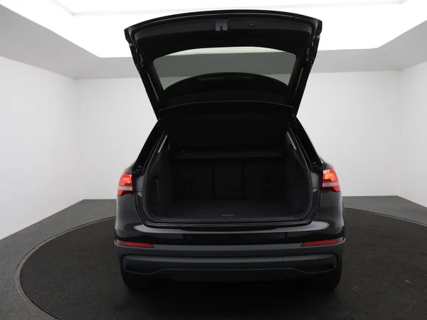 AUDI Q3 PHEV (2023) — foto 7 van 27