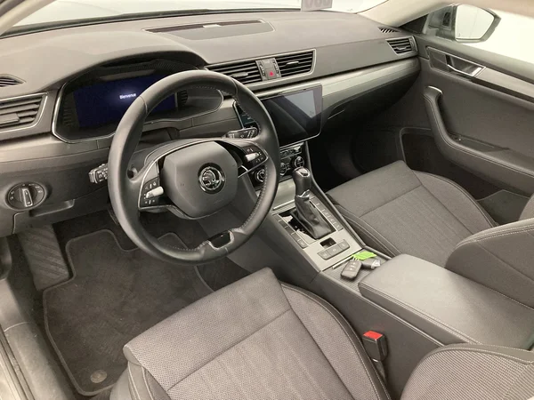 SKODA Superb Combi (2021) — foto 6 van 36