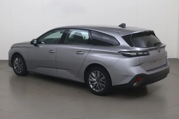 Peugeot 308 SW (2022) — foto 13 van 19