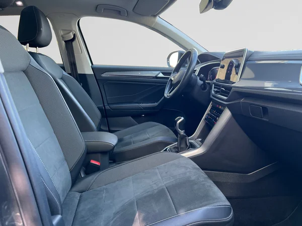 VOLKSWAGEN T-Roc (2023) — foto 3 van 24