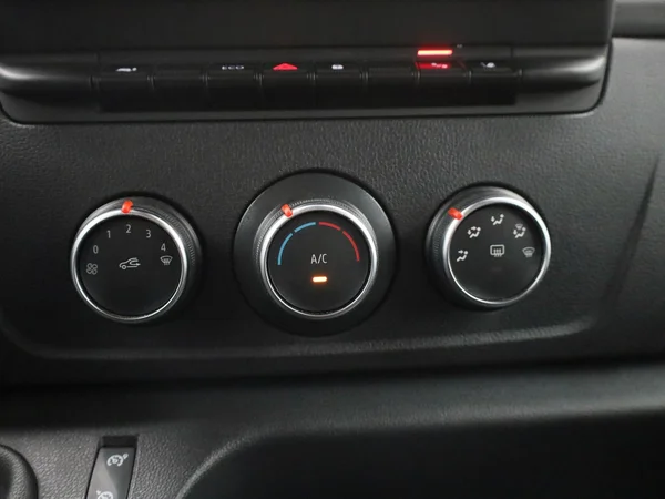 Renault Master (2023) — foto 14 van 40