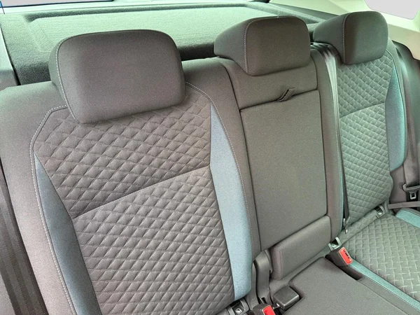 VOLKSWAGEN Tiguan (2020) — foto 11 van 24