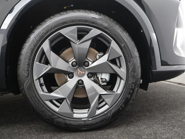 CUPRA Formentor e-Hybrid (PHEV) (2025) — foto 22 van 23