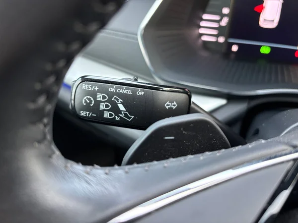 SKODA Octavia Combi (2024) — foto 14 van 22