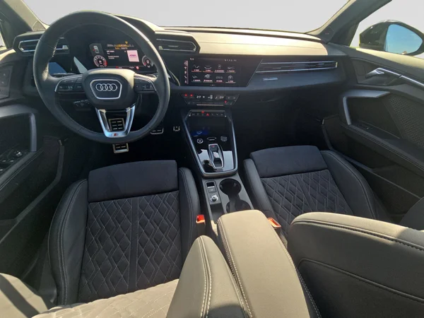 AUDI A3 Sedan (2025) — foto 9 van 24