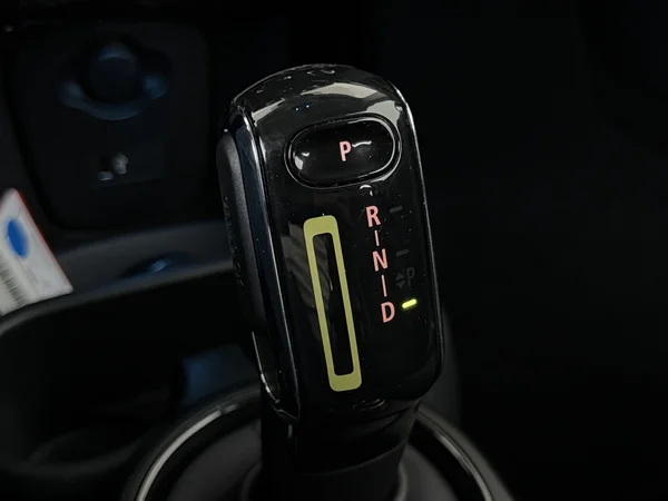 MINI Cooper SE (2023) — foto 4 van 31
