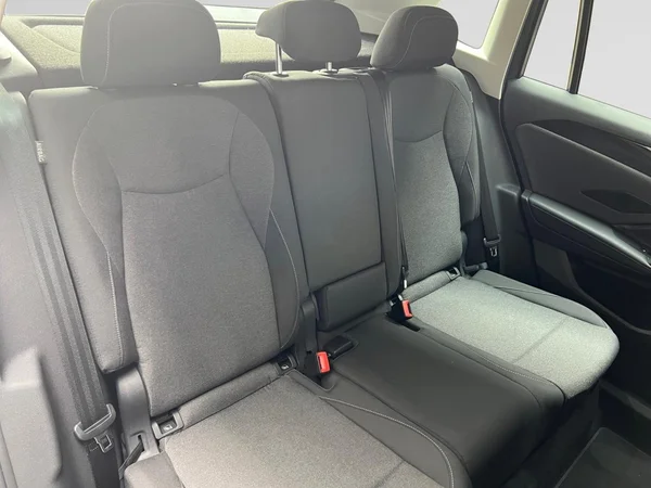 VOLKSWAGEN Tiguan (2026) — foto 6 van 16