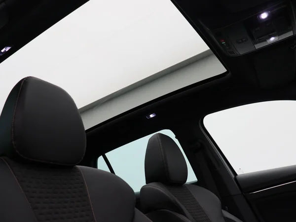 SKODA Scala (2024) — foto 19 van 21