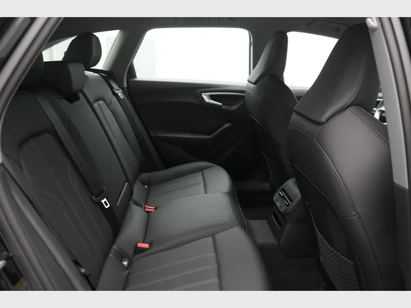 AUDI A5 Avant (2025) — foto 27 van 37