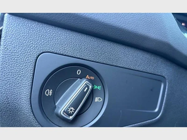VOLKSWAGEN Tiguan (2022) — foto 15 van 28