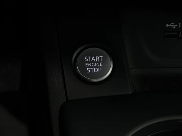 AUDI A4 (2021) — foto 15 van 30
