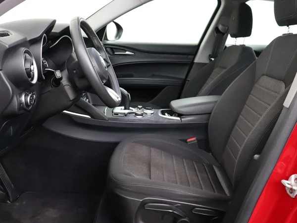 Alfa Romeo Stelvio (2020) — foto 2 van 27