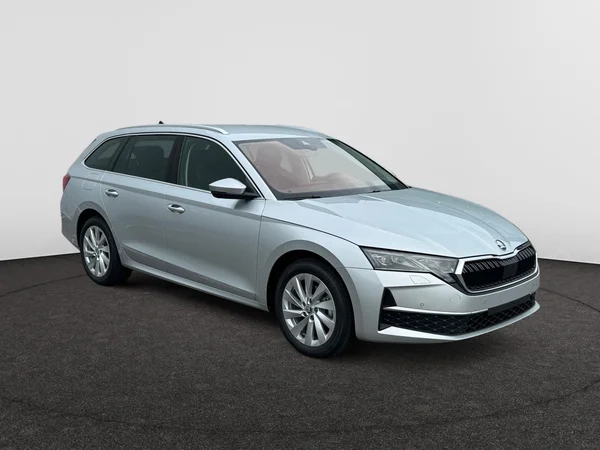 SKODA Octavia Combi (2024) — foto 14 van 18