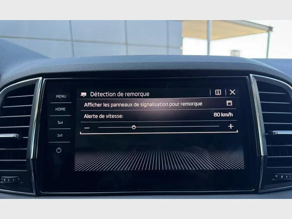 Skoda Karoq (2023) — foto 17 van 30