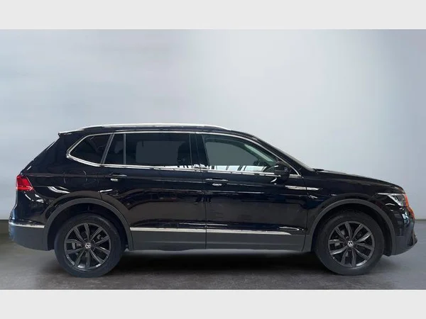 Volkswagen Tiguan Allspace (2022) — foto 24 van 29