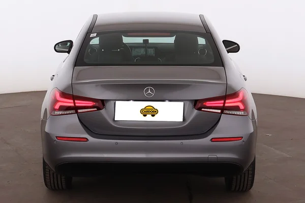Mercedes-Benz A-Class Sedan PHEV (V177) (2022) — foto 25 van 30