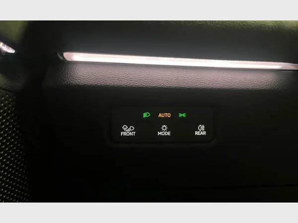 VOLKSWAGEN Tiguan (2026) — foto 17 van 29