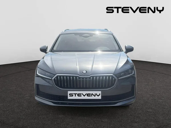 SKODA Superb Combi (2025) — foto 4 van 12