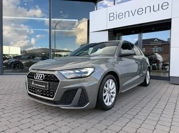 Audi A1 4b0f53d1-413a-452b-9c33-0155aae191f2