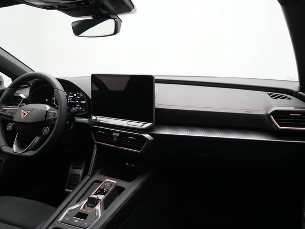 CUPRA Leon e-Hybrid (PHEV) (2025) — foto 2 van 10