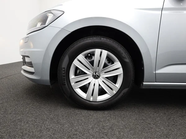 VOLKSWAGEN Touran (2026) — foto 16 van 23