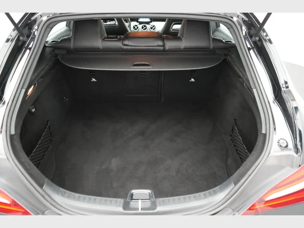 MERCEDES-BENZ CLA 180 (2019) — foto 10 van 22