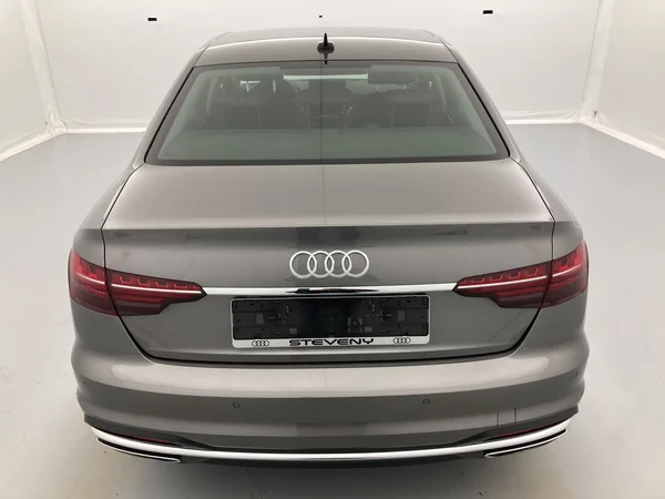 AUDI A4 (2022) — foto 9 van 36