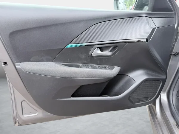 Peugeot 208 (2021) — foto 13 van 16