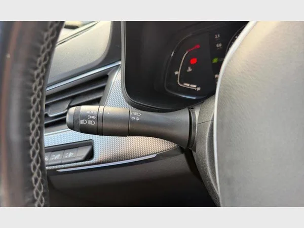 Renault Arkana (2022) — foto 17 van 29