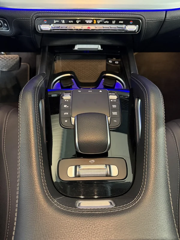 Mercedes-Benz GLE (2024) — foto 13 van 23