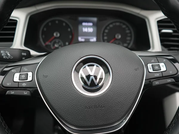 VOLKSWAGEN T-Roc Cabriolet (2021) — foto 13 van 28