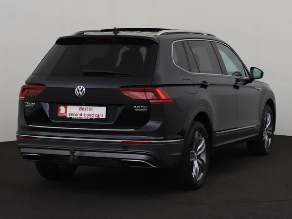 VOLKSWAGEN Tiguan Allspace (2018) — foto 23 van 33