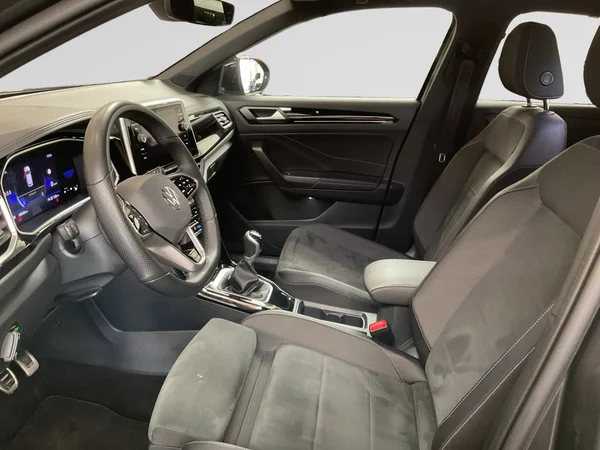 VOLKSWAGEN T-Roc (2023) — foto 4 van 23
