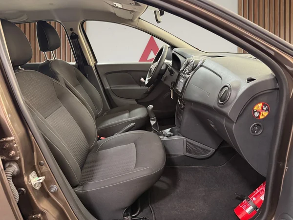 Dacia Logan (2018) — foto 19 van 27