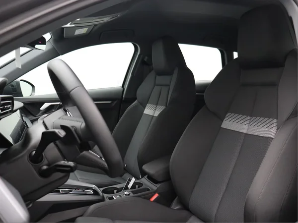 AUDI A3 Allstreet PHEV (2025) — foto 11 van 17