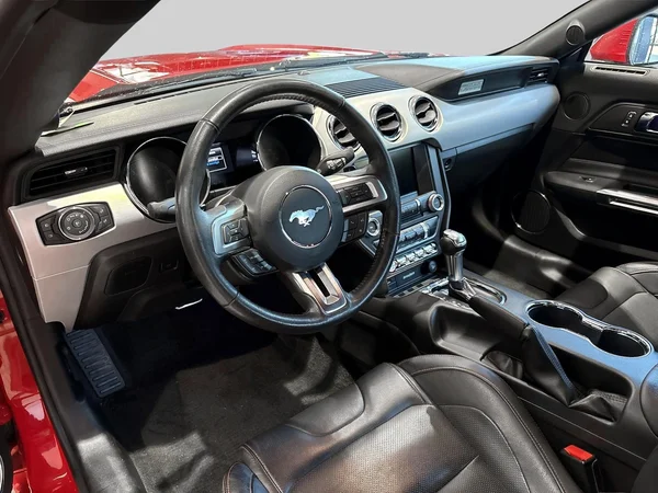 Ford Mustang (2017) — foto 19 van 21