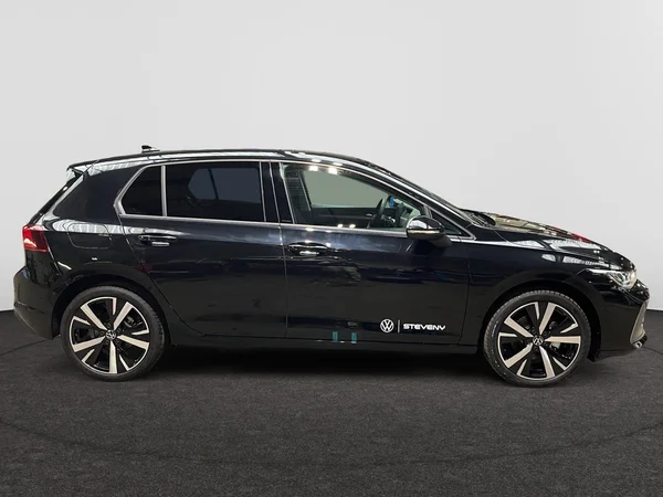 VOLKSWAGEN Golf VIII (2025) — foto 9 van 13
