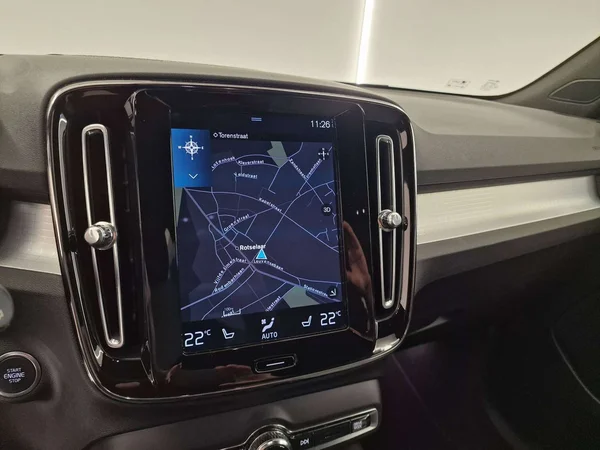 Volvo XC40 (2023) — foto 5 van 16