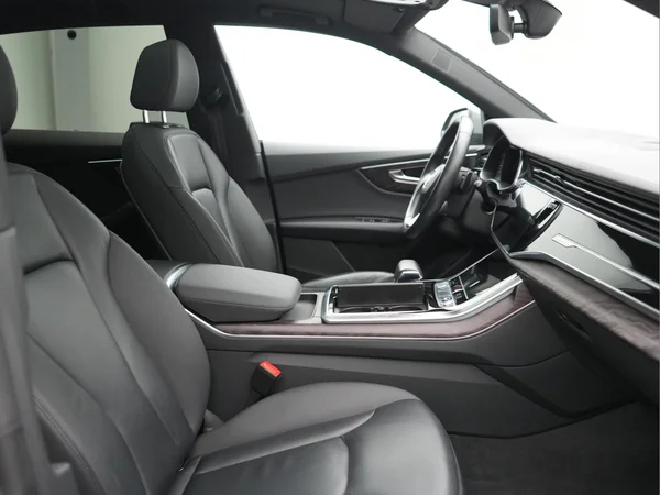 AUDI Q8 Dsl (2019) — foto 13 van 29