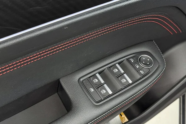 Renault Arkana E-TECH (HEV) (2022) — foto 9 van 28
