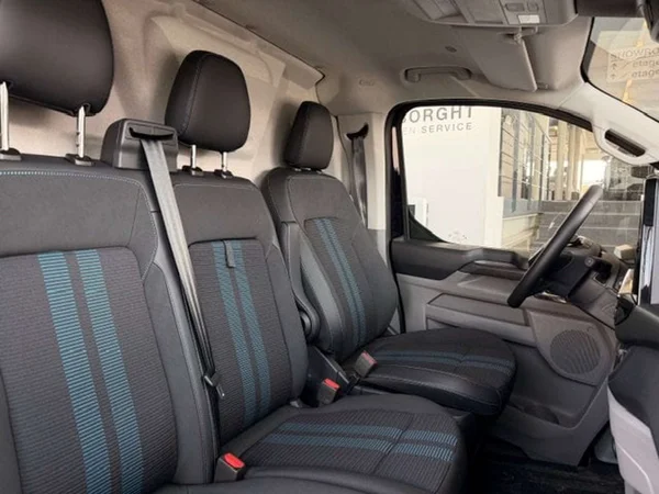 Ford Transit Custom — foto 2 van 19
