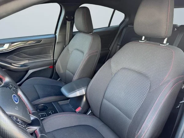 FORD Focus (2022) — foto 3 van 30