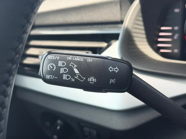 SKODA Kamiq (2023) — foto 3 van 22