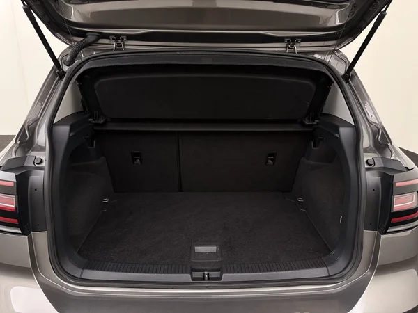 VOLKSWAGEN T-Cross (2021) — foto 8 van 26